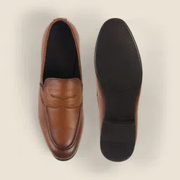 Metro Men Leather Formal Loafers image 3