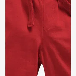 Kiddopanti Kids Red Solid Cargo Shorts image 3