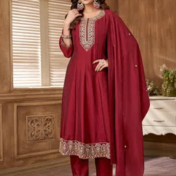 VEDANT VASTRAM Floral Embroidered Sequinned Silk Georgette Kurta With Trouser & Dupatta-picture-25