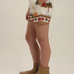 VERO MODA GIRL Cloud Dancer Printed Shorts image 3