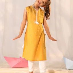 Vastramay Sleeveless Motif Embroidered Kurta - Mustard Yellow image 5