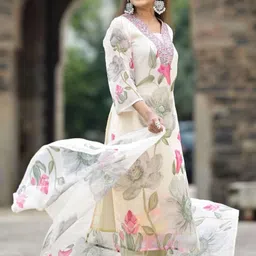 sanjana  silk SANJANA SILK Floral Printed Square Neck Thread Work Straight Kurta With Trousers & Dupatta image 3