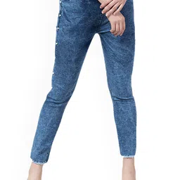 NEUNK Women Comfort Boyfriend Fit Mid-Rise Light Fade Stretchable Jeans-image-6