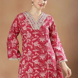 Anouk Women Floral Printed Regular Thread Work Pure Cotton Kurta with Trousers image 3