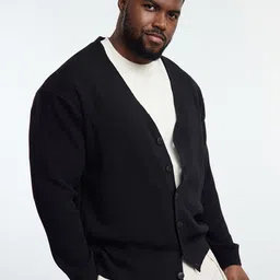 Trendyol Men Button Detail V-Neck Long Sleeve Cardigan-image-27