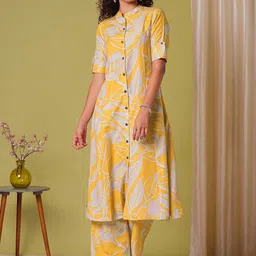 GoSriKi Women Floral Printed Kurta with Palazzo-picture-40