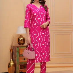 SARAI CREATIONS Women Bandhani Printed Regular Kurta with Trousers image 5