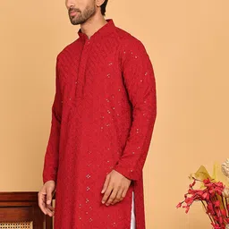 Jompers Men Floral Embroidered Sequinned Floral Kurta image 2