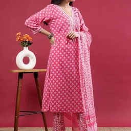 Polyglot Floral Printed V-Neck Sequinned Straight Kurta With Trouser And Dupatta image 3