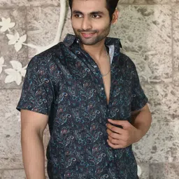 Style Matters Men Standard Fit Spread Collar Ethnic Motifs Printed Cotton Casual Shirt-picture-26