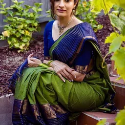 Shriyangan Women Woven Design Zari Kanjeevaram Saree-picture-25