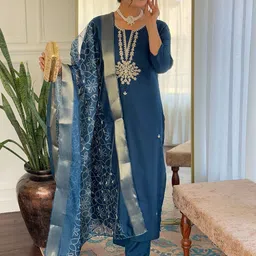 Siya Fashion Women Floral Embroidered Thread Work Kurta with Trousers & Dupatta image 5