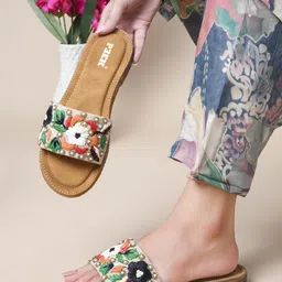 peek Women Flats Sandal image 2