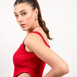 Strong And Brave Regular Fit Square Neck Sleeveless Removable Padded Fitted Crop Top image 3