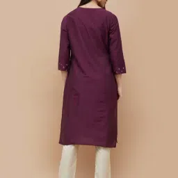 Melange By Lifestyle Wine Regular Fit Embroidered Kurta image 2