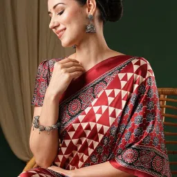 Saree Mall Red Printed Sarees With Unstitched Blouse image 4