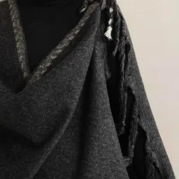 true browns TrueBrowns Black Woven Stole image 4