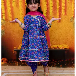 BownBee Pure Cotton Three Fourth Sleeves Floral Printed Gota Lace Embellished Suit Set With Dupatta - Blue image 5