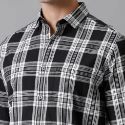 CAVALLO by Linen Club Black Contemporary Fit Check Cotton Linen Shirt image 4