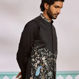 VASTRAMAY Slim Fit Embroidered Mandarin Collar Nehru Jacket image 2