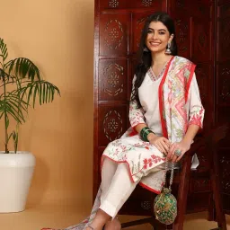 Vaamsi White Printed Kurta With Pant & Dupatta image 4
