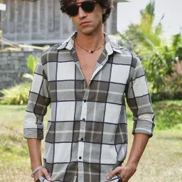 Campus Sutra Green Regular Fit Checks Shirt image 4