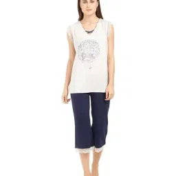 Soie Grey & Navy Cotton Printed Capri Set image 4