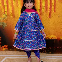 BownBee Pure Cotton Three Fourth Sleeves Floral Printed Gota Lace Embellished Suit Set With Dupatta - Blue-picture-14