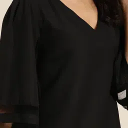 Qurvii Black V-Neck Top image 5