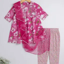 The Magic Wand Kids Fuchsia Pink & White Cotton Floral Print Kurta Set-image-4