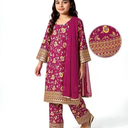 EARTHY TOUCH Single Jersey Knit Three Fourth Sleeves Kurta Salwar Set & Dupatta With Floral Print - Purple-picture-20