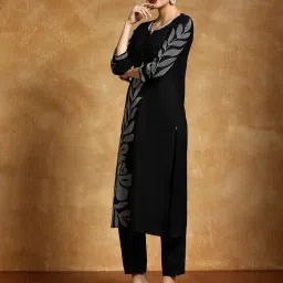 Varanga Black Kurta image 4