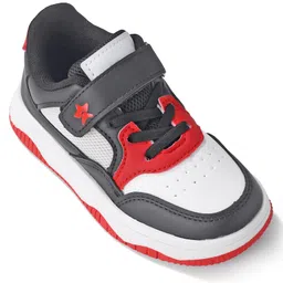 Cute Walk by Babyhug Velcro Closure Sneakers - Black image 3