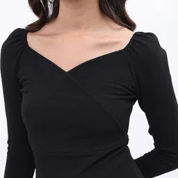 basics by tokyo talkies Tokyo Talkies Black Sweetheart Neck Wrap Top image 2