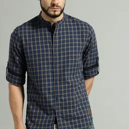 Roadster Men Blue & Grey Regular Fit Checked Sustainable Casual Shirt image 4