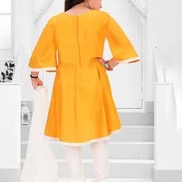 Pragya Exclusive Girls Ethnic Motifs Embroidered Cotton Kurta with Churidar image 3