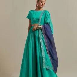 Vinusto Embroidered Crop Top With Skirt in Aqua & Color Blocked Dupatta in Chanderi Handloom-picture-13