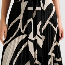 forever new Elsie Belted Pleated Skirt image 4