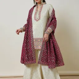 Soch Magenta Solid Dupatta image 4
