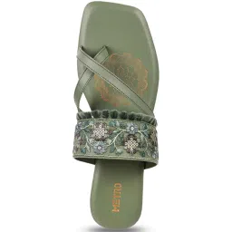 Metro Women's Green Toe Ring Sandals image 4