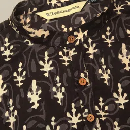 RAJUBHAI HARGOVINDAS Men Relaxed Printed Casual Shirt image 2