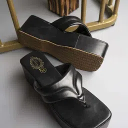 Shoetopia Kids Black Thong Sandals image 2