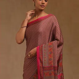 Soch Fuchsia Floral Print Saree With Unstitched Blouse image 4