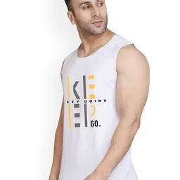 SLOWLORIS Pack Of 2 Printed Combed Cotton Gym Vest VSL26 CMB(CHS BLACK)(KEEP WHITE) image 3