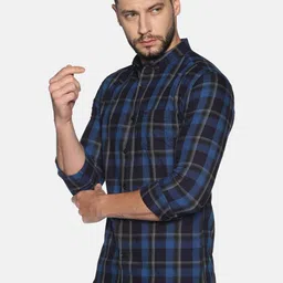 SHOWOFFFF Men Standard Slim Fit Checked Casual Shirt image 4