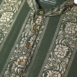 EARTHY TOUCH Single Jersey Knit Full Sleeves Kurta With Floral Foil Print - Green image 4