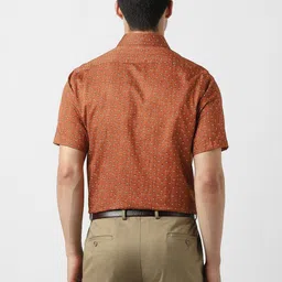 Van Heusen Geometric Printed Spread Collar Pure Cotton Formal Shirt image 4