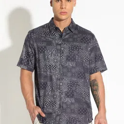 SHOWOFFFF Men Comfort Printed Casual Shirt image 5