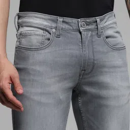 Jack & Jones Men Relaxed Fit Low-Rise Heavy Fade Stretchable Jeans image 5