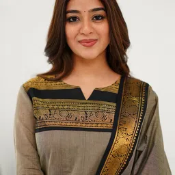 Shriyangan Women Ethnic Motifs Woven Design Zari Cotton Kurta with Dupatta image 4